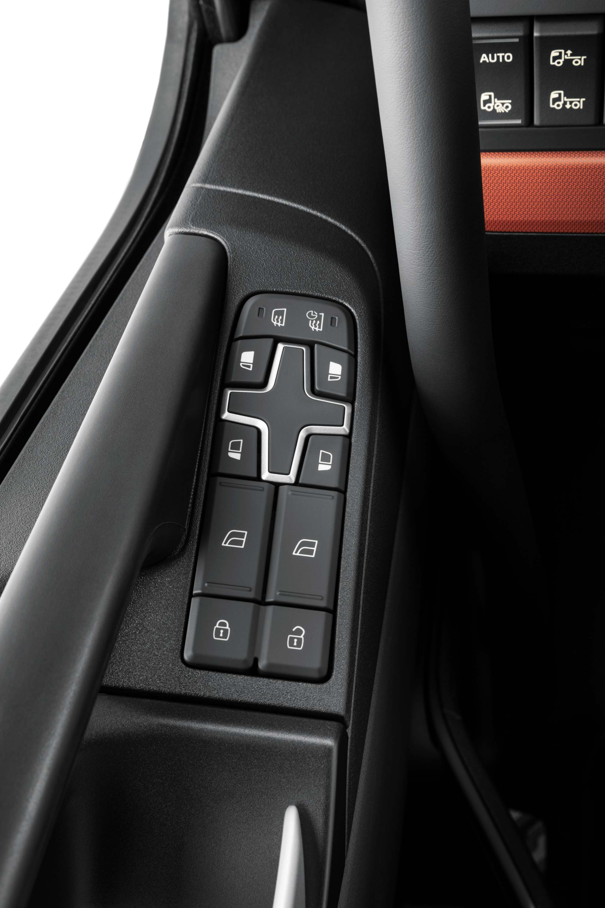Контроли вградени во внатрешноста на Volvo FH16 за да го олеснат пристапот.