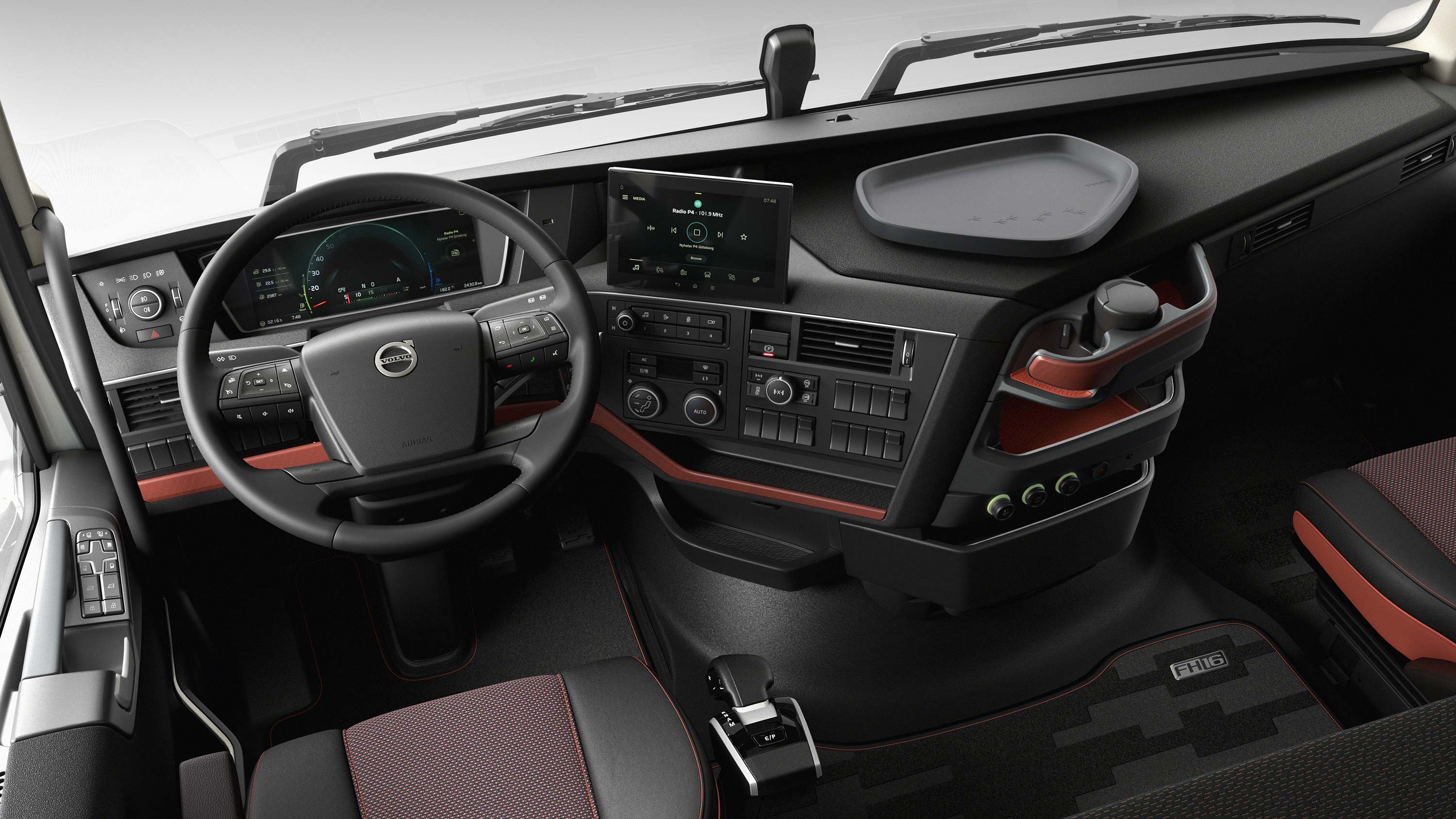 Интерфејсот на возачот Volvo FH16 го става возачот во контрола со леснотија.
