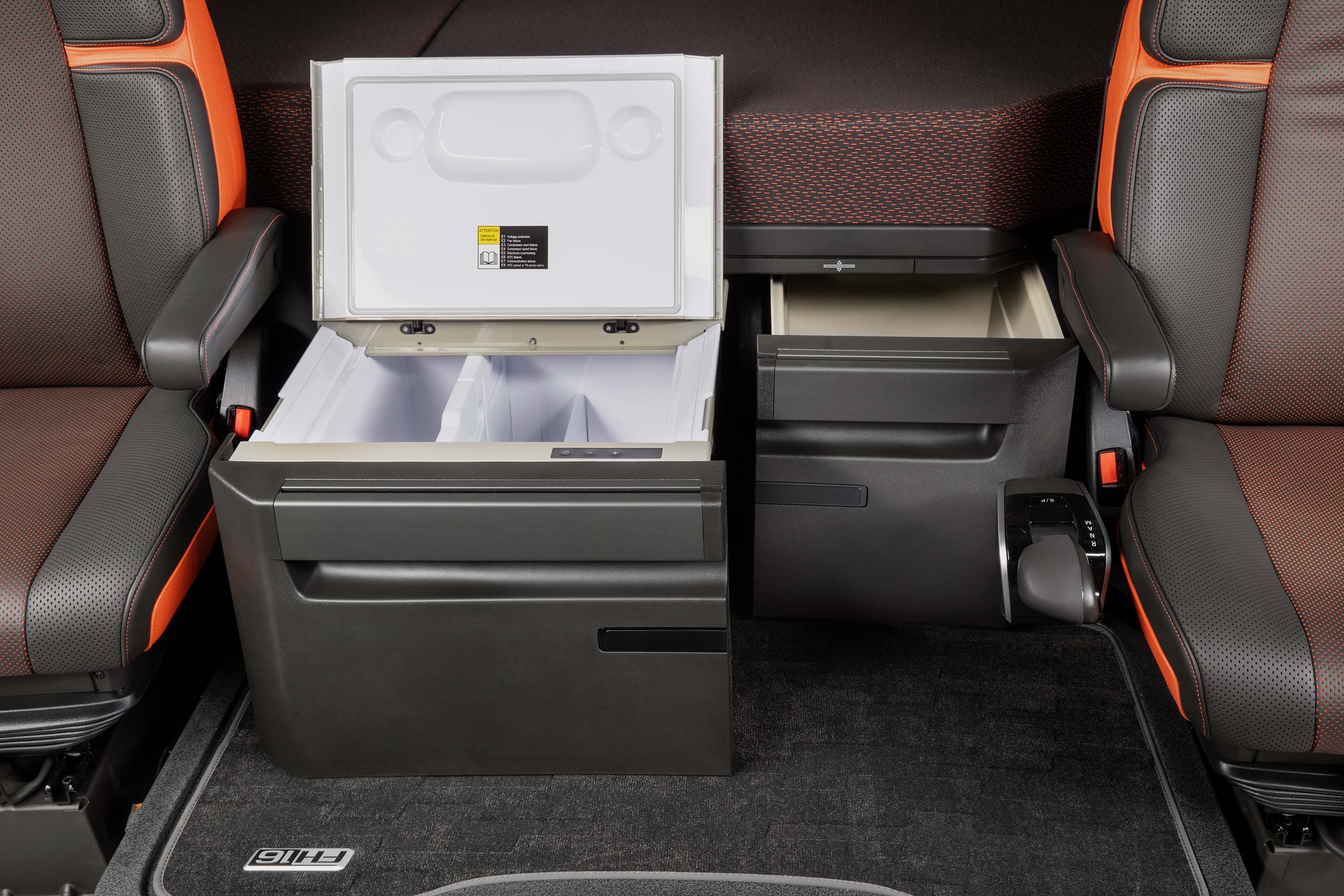Доколку е потребно, Volvo FH16 доаѓа со двојни фрижидери.
